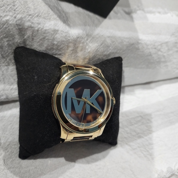 MK Women Watch - Picture 2 of 5